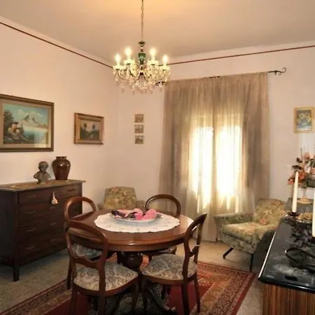 Fuer 10 Personen In Cignano, Trasimenischer Holiday home Cortona